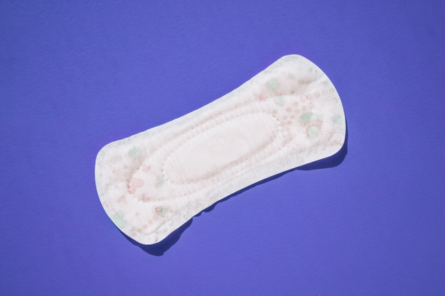 simpatia com penso higienico para descer a menstruacao